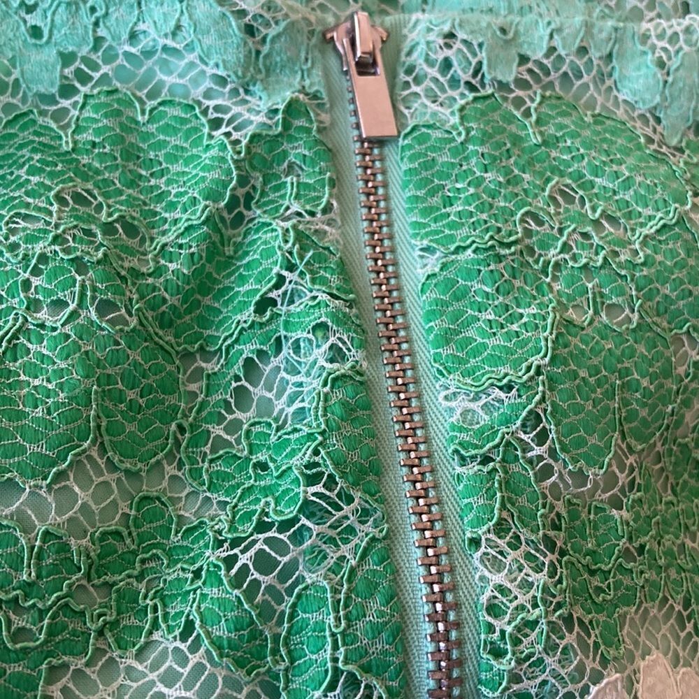 New York & company sleeveless green lace color block sheath dress - Picture 4 of 10
